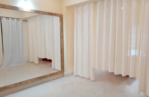 Kolkata Bed & Breakfast | Peaceful and elegant Room in an apartment