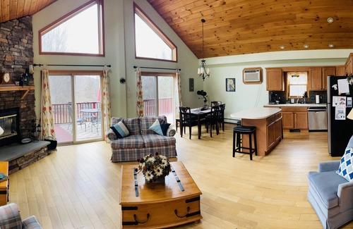Prattsville House | Peaceful Catskill Mountains Cabin