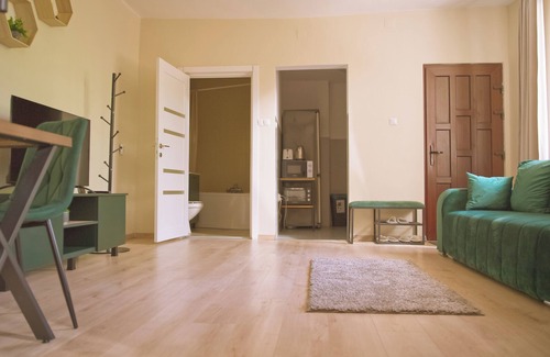 Old Town Apartment | Peaceful Central Nook