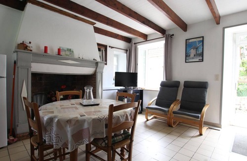 Fierville-les-Mines Cottage | Peaceful countryside house with enclosed garden between Barneville-Carteret and Portbail
