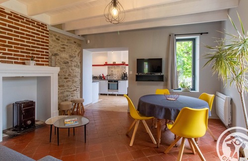 Rochefort-sur-Loire Cottage | Peaceful cottage in vineyards with garden and private parking
