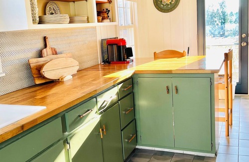 Hampton Bays Cottage | Peaceful Cottage Getaway Close to Beaches