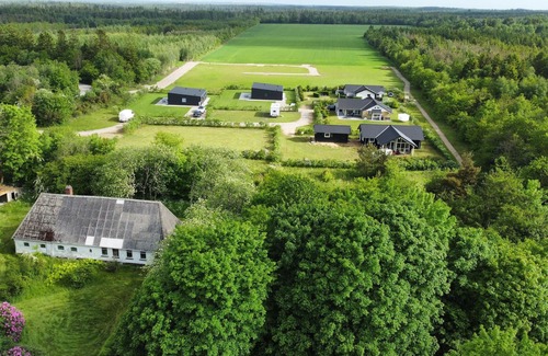 Arrild Ferieby House | Peaceful cottage is located on a large plot in an area with quality houses.