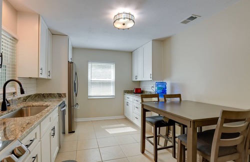 Williston House | Peaceful Country Home in Williston: Horses Welcome