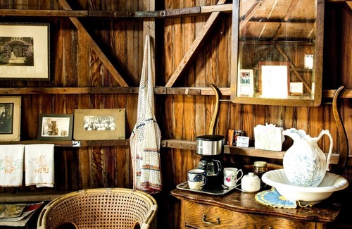 Carrington House | Peaceful Cozy Home In A Rural Garden Farm Setting ~ "Bobolink" House