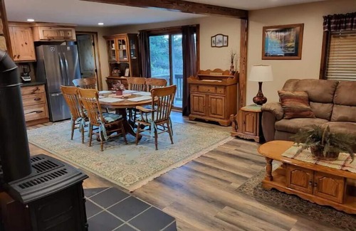 Chapmanville Cabin | Peaceful Deer View Cabin 2 BR