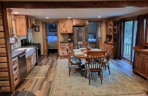 Chapmanville Cabin | Peaceful Deer View Cabin 2 BR