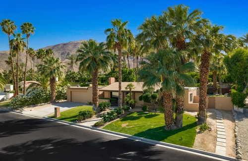 Magnesia Falls Cove House | PEACEFUL EASY FEELING - Private Pool & Mountain Views - 28 Day Minimum Stay