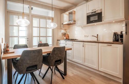De Cocksdorp House | Peaceful Farmstay with Terrace