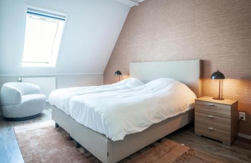 De Cocksdorp House | Peaceful Farmstay with Terrace