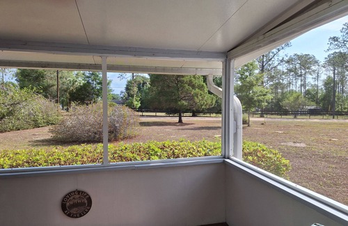 Ocklawaha House | Peaceful forest cottage meticulously updated for your comfort.