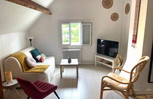 Chennevieres-sur-Marne Bed & Breakfast | Peaceful stay between Paris and Disneyland - 2 comfortable rooms with garden