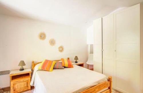 Berre-des-Alpes House | Peaceful Garden Retreat, Berre