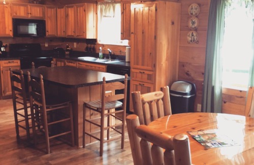 Luray Cabin | Peaceful getaway in the Shenandoah Valley
