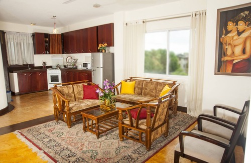 Mount Lavinia Condo | Peaceful Harmonious Condo Equipped Kitchen Two Bath Three Bedrooms Aircondition