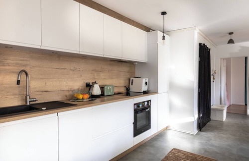 Up 1.5 Saint-Ferreol Apartment | Peaceful Haven Near City Center, Parking, Garden