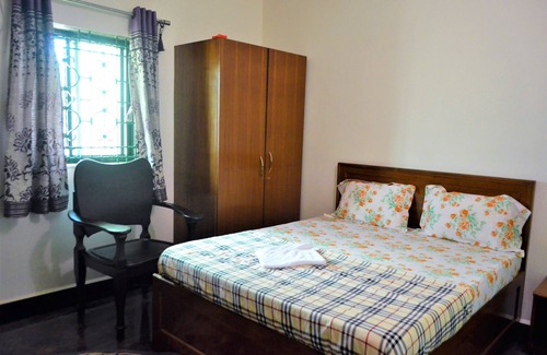 Shiroda Bed & Breakfast | Peaceful Home stay in private Bungalow near backwaters and Boat Ferri
