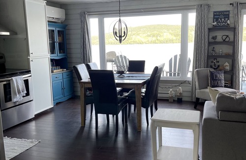 Terra Nova Cabin | Peaceful lake front space were nature is at you door step.