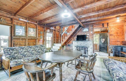 Vassalboro House | Peaceful Lakefront Maine Cabin with Sunset Views