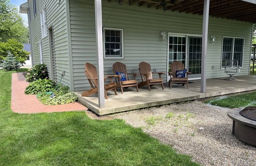 Celina House | Peaceful Lakehouse with Amazing Grand Lake Views