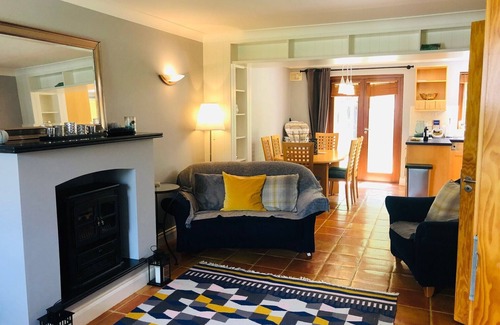 Kenmare House | Peaceful location close to the sea and just a 15 minute stroll into Kenmare