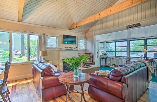 Freetown House | Peaceful Long Pond Cottage with Dock and Views