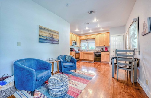Bandera House | Peaceful Lower Downtown Bandera, King Bed, Pet Friendly w/Large Fenced Yard!
