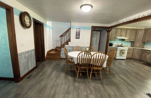 Flat Rock House | Peaceful Meadows. Rural, peaceful, sleeps 9