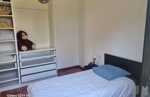 Rosporden House | Peaceful, modern wooden house 15 minutes from the beach