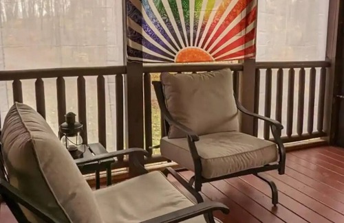 Old Fort Cabin | Peaceful mountain cabin near Black Mtn/Asheville