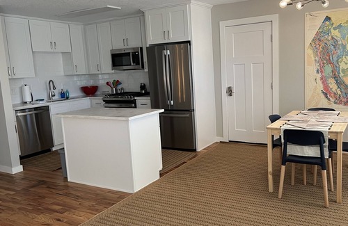 Brentwood-Darlington House | Peaceful, Newly Renovated Home Away From Home