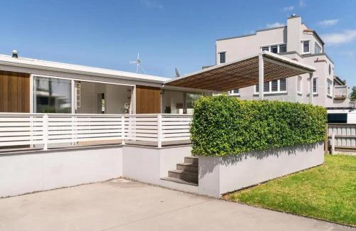 Mount Maunganui House | Peaceful Oasis near the Beach and Mount Mainstreet Shopping Centre