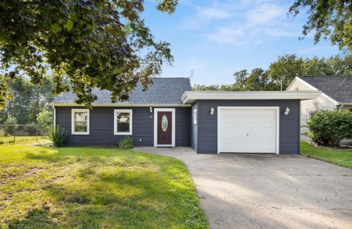 Groveland House | Peaceful Park Living - 3BD 10mins to DT Peoria