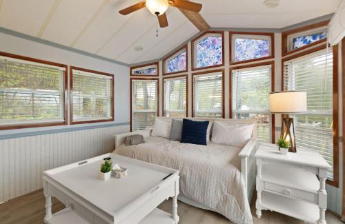 Stanton House | PEACEFUL PASTURE OPEN FIELD HORSE VIEWS wd HOTTUB