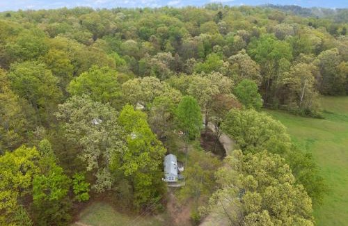 Stanton House | PEACEFUL PASTURE OPEN FIELD HORSE VIEWS wd HOTTUB