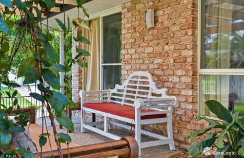 Mountain Creek House | Peaceful, Pet Friendly Home - Medium to Large Pets Only