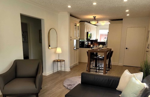 Newmarket House | Peaceful, relaxing 3-bedroom house with a big backyard in Newmarket