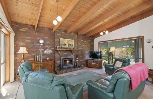 Inverloch House | Peaceful Retreat - Surf Side