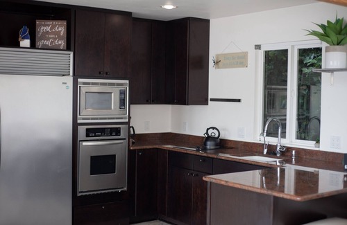Viewpoint Cottage | Peaceful right on the water, private beach & dock