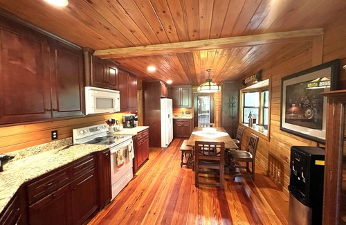 Nahunta House | Peaceful River RetreatnDirect access to the beautiful Satilla River
