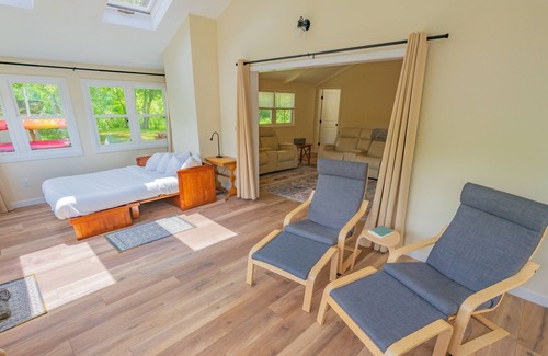 Hope Apartment | Peaceful Riverfront Retreat in Hope, R.I.