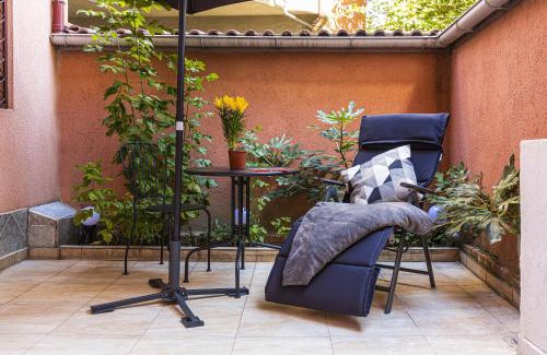 Plovdiv Apartment | Peaceful Riverside Studio with private Patio Garden Center