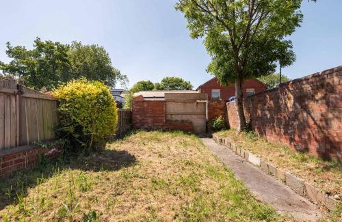 Doncaster House | Peaceful Room in Doncaster Shared House w Kitchen