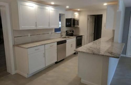 Sarasota Springs House | Peaceful Sarasota Retreat Rm 3