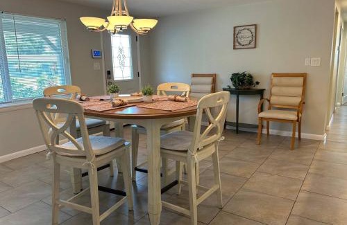 Sarasota Springs House | Peaceful Sarasota Retreat Rm 3