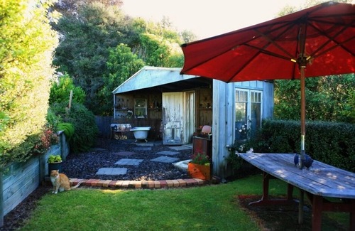 Pukeatua Cottage | Peaceful self contained unit set in the country
