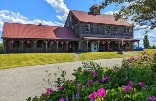 Palmyra House | Peaceful, Spacious Lodge with Golf & Sunset Views
