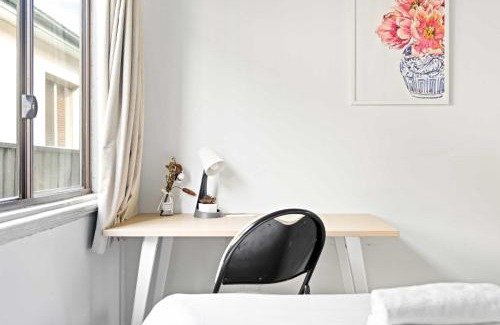 Lidcombe House | Peaceful Stay in Lidcombe - Double Room on a Quiet Street - Shared Bathroom
