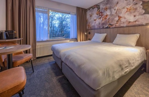 Berg en Dal Hotel | Peaceful Stay with Breathtaking Forest Views, Pool & Sauna Access!