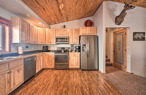 Superior House | Peaceful Superior Home w/Fire Pit & Mtn View